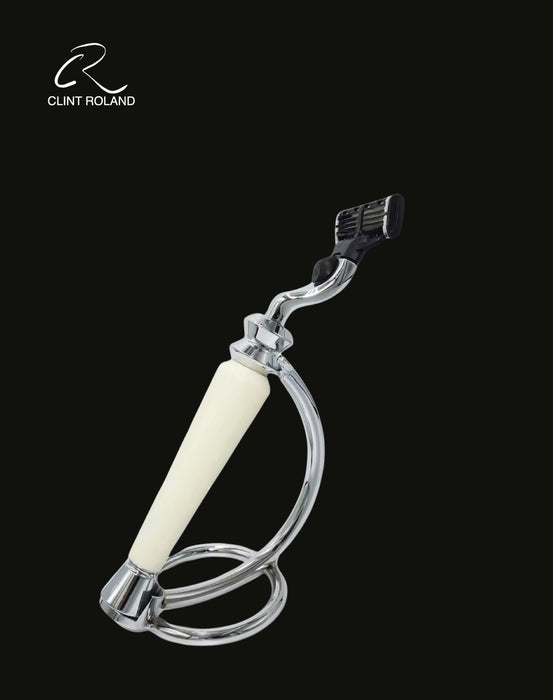 Rasoir classique vintage avec support chromé incurvé