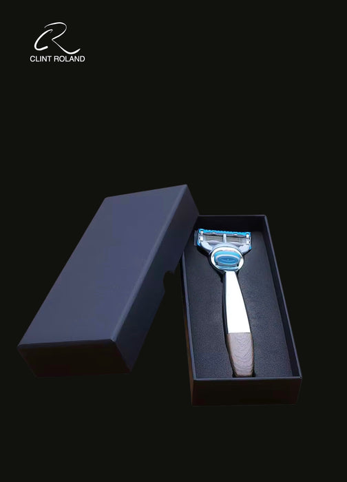 Maquinilla de afeitar FUSION moderna cuadrada de madera y cromo